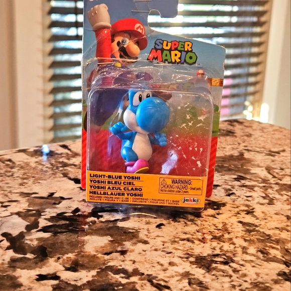Adventure World of Nintendo Super Mario Yoshi 2.5-Inch Mini Figure Light Blue - Picture 1 of 2